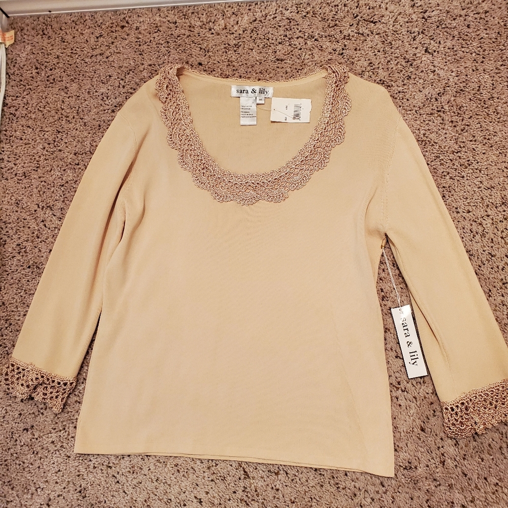 Sara & Lily crochet tan stretch blouse Med